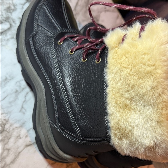 Clarks Black with Cream Faux Fur Winter Style Boots with NWOT SZ 9 - Picture 8 of 13